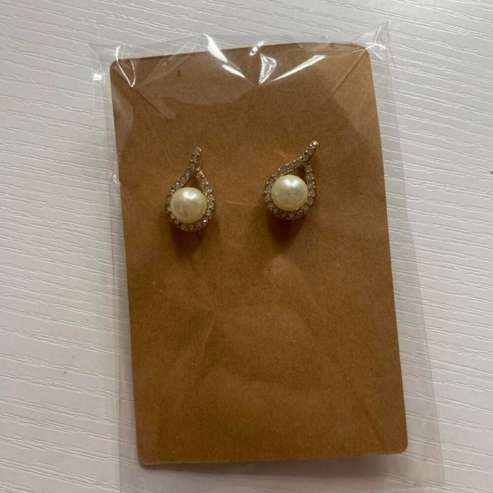 Pearl earrings with diamond accents
